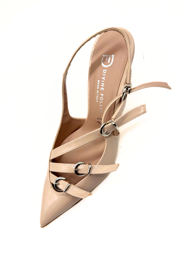 DIVINE FOLLIE - SANDALO in vernice nude con fibbie