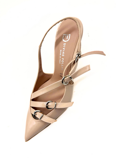DIVINE FOLLIE - SANDALO in vernice nude con fibbie