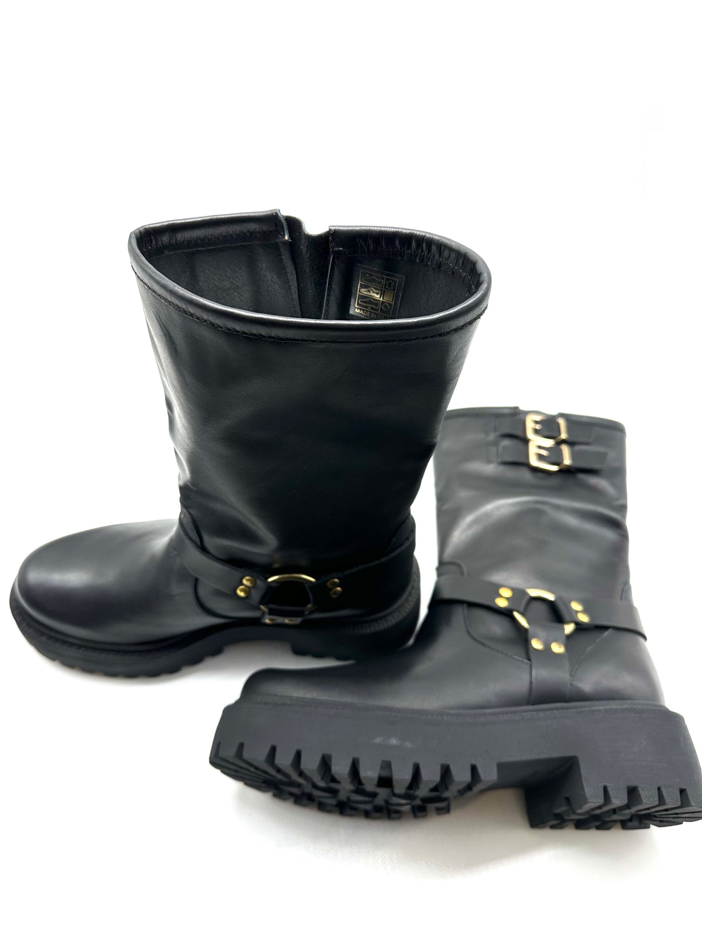 DIVINE FOLLIE - Biker con Fibbie Gold Punta Stondata Black
