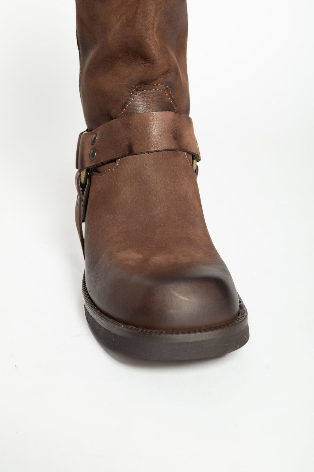 DIVINE FOLLIE BIKER NABUK MORO CON FIBBIA