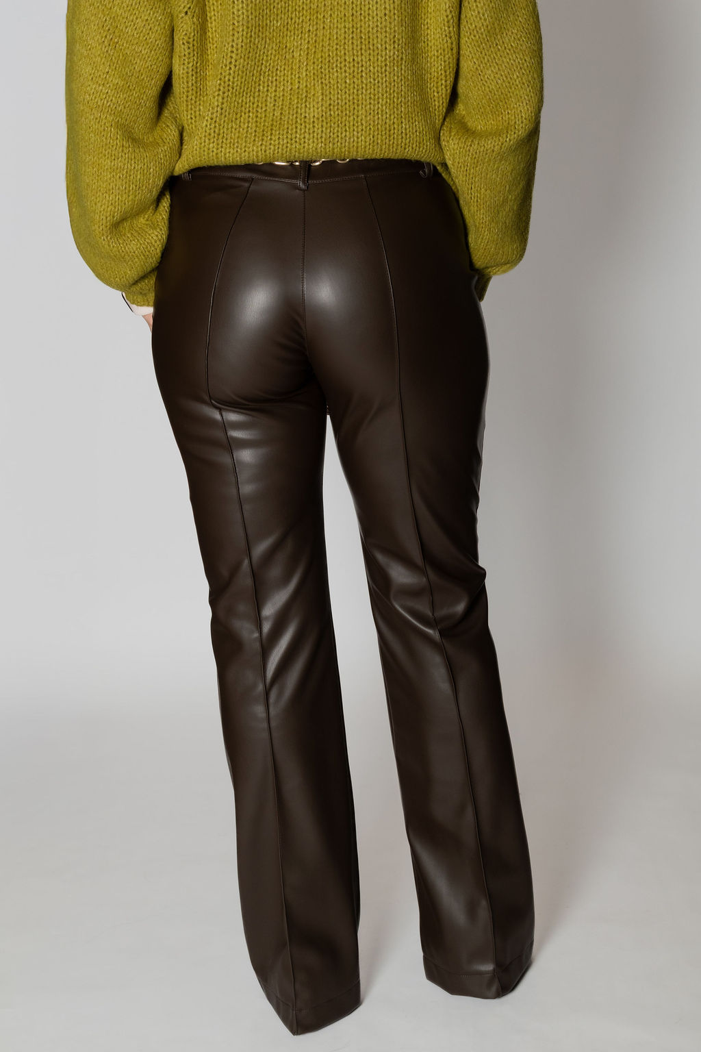 TENSIONE IN PANTALONE MORO
