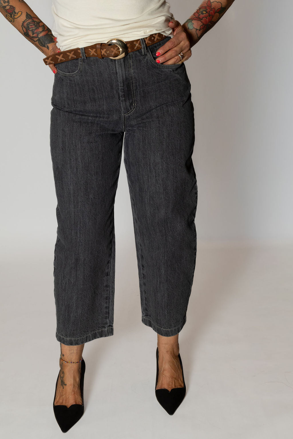 Tensione in - Jeans Giuditta con cintura