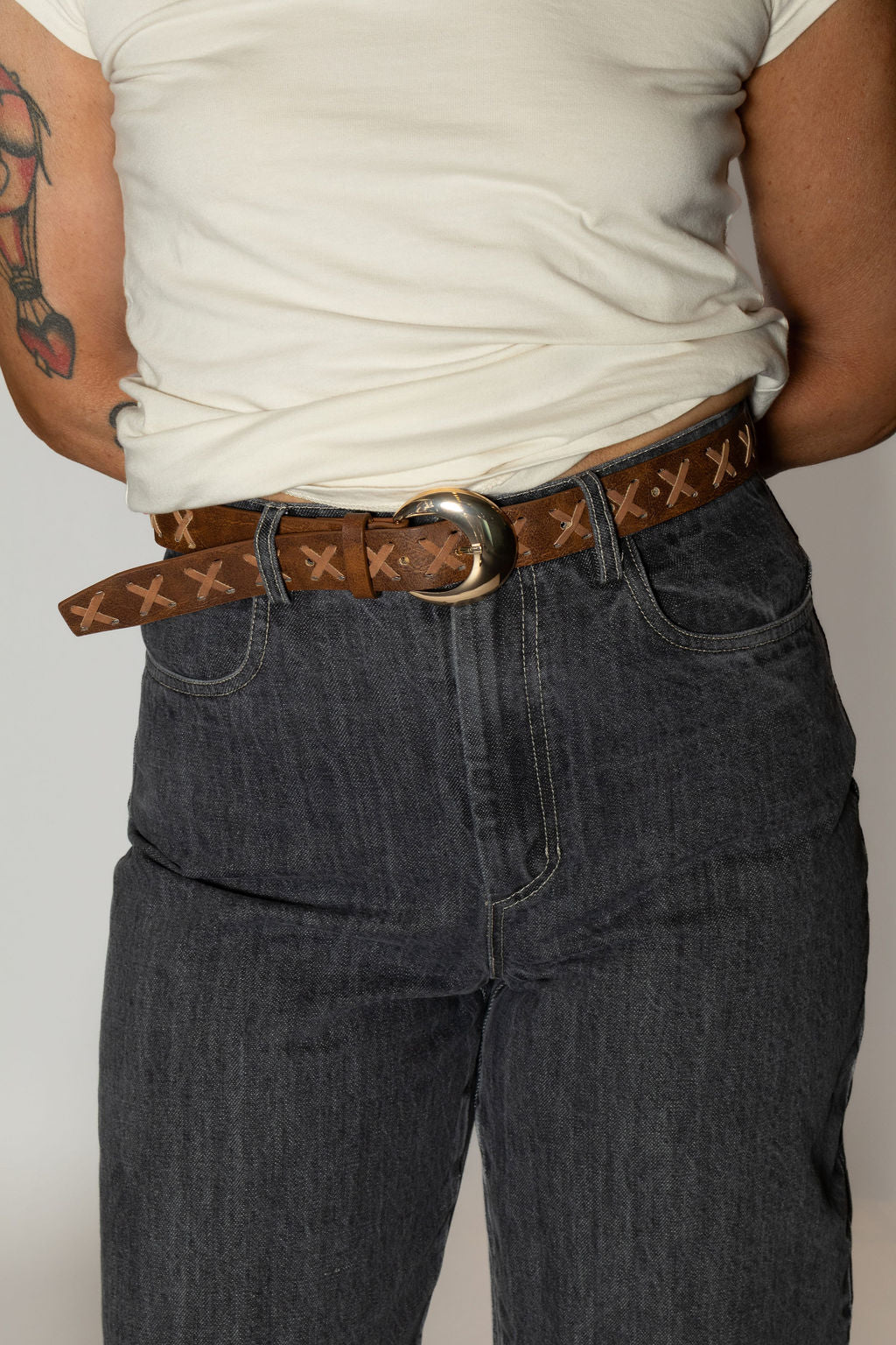 Tensione in - Jeans Giuditta con cintura