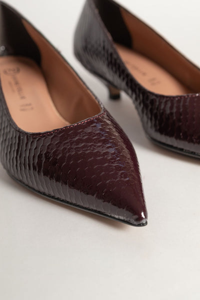 DIVINE FOLLIE DECOLLETE VERNICE PITONE BORDEAUX P3031