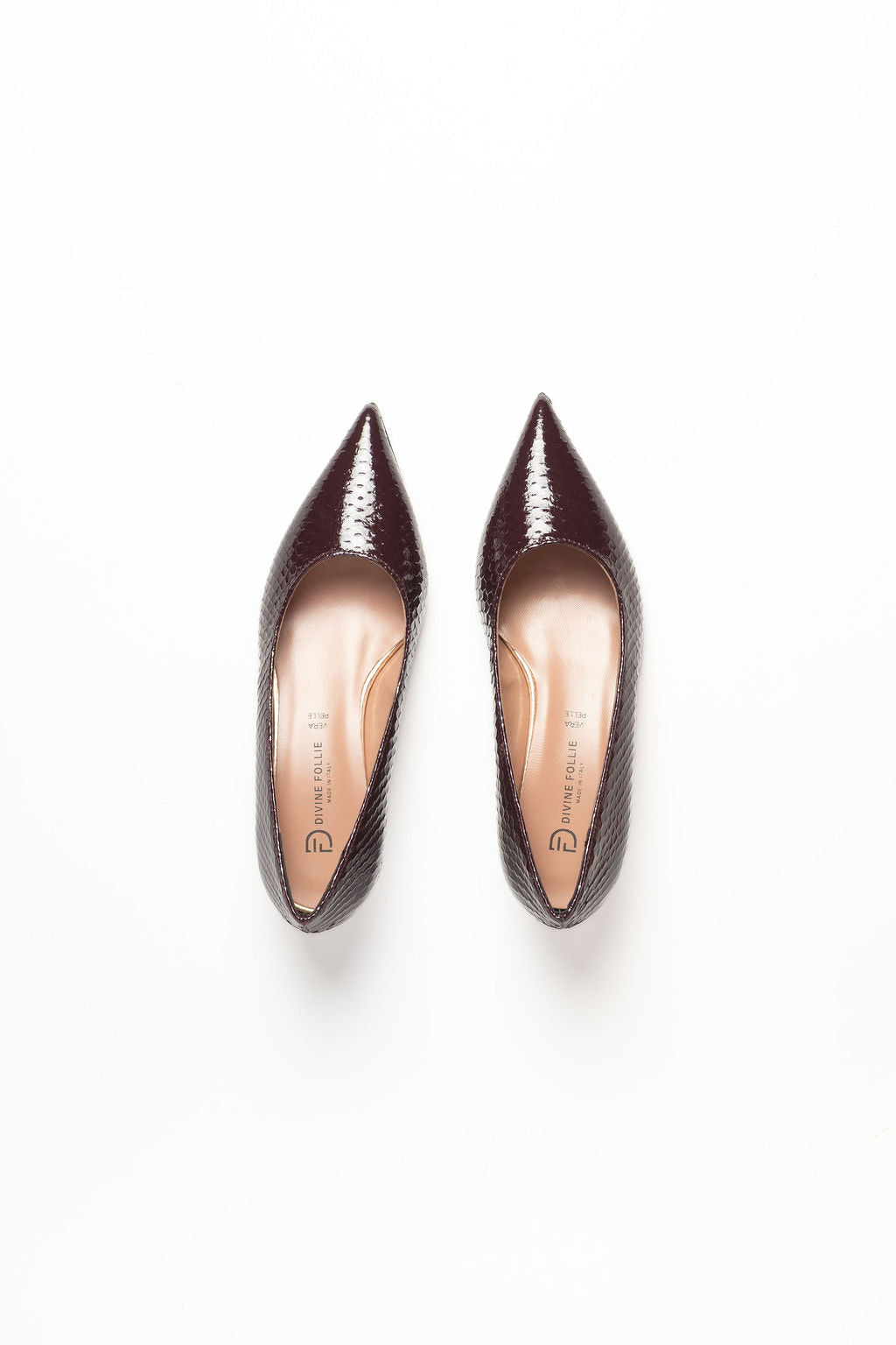 DIVINE FOLLIE DECOLLETE VERNICE PITONE BORDEAUX P3031