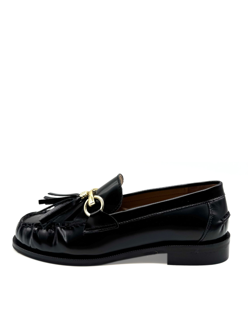 DIVINE FOLLIE - Mocassino con nappine e gancio gold