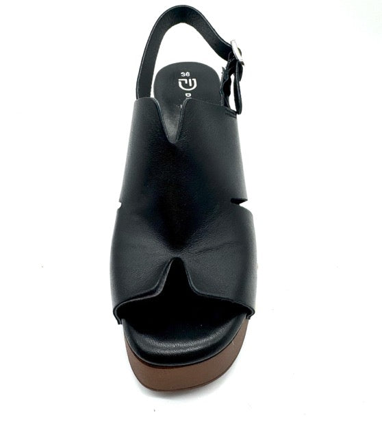 DIVINE FOLLIE ZOCCOLO NERO BORCHIATO