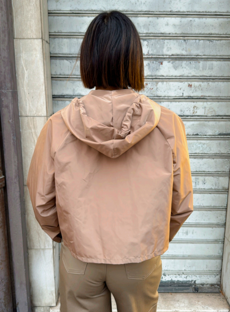 Tensione in - Kway nocciola