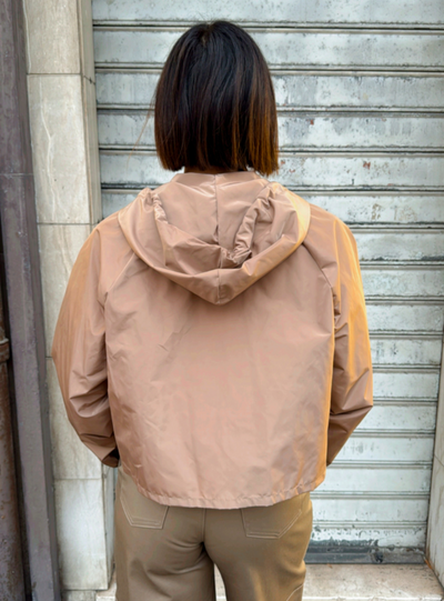 Tensione in - Kway nocciola