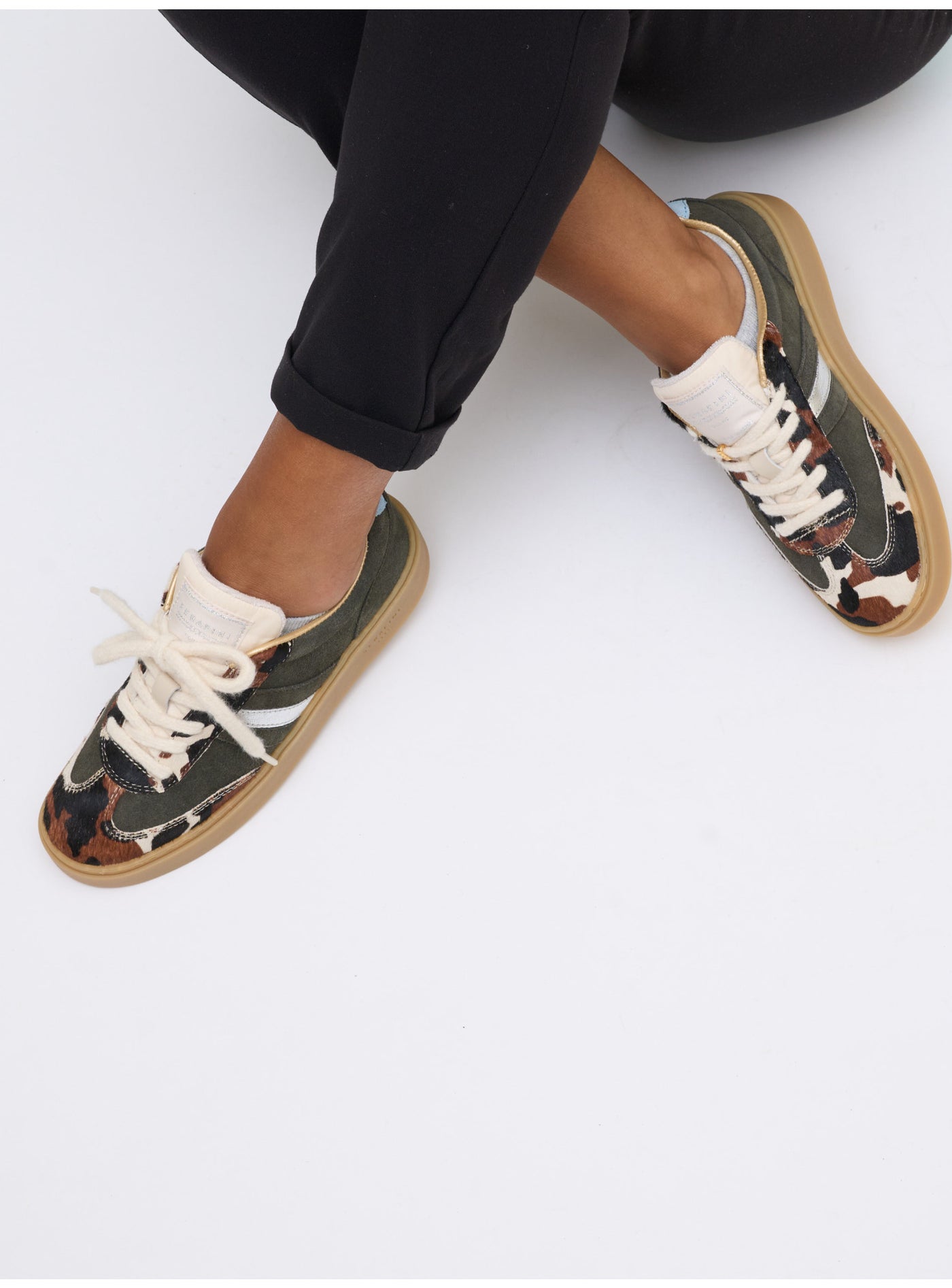SERAFINI COURT - COUNTRY - GREEN MILK COW