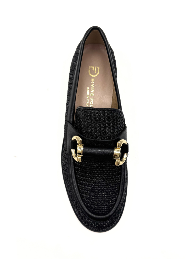 DIVINE FOLLIE - Mocassino in rafia con gancio