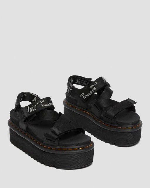 DR MARTENS - SANDALI CON CINTURINO KIMBER LOGO WEBBING