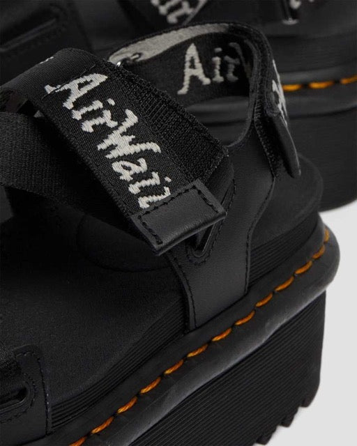 DR MARTENS - SANDALI CON CINTURINO KIMBER LOGO WEBBING